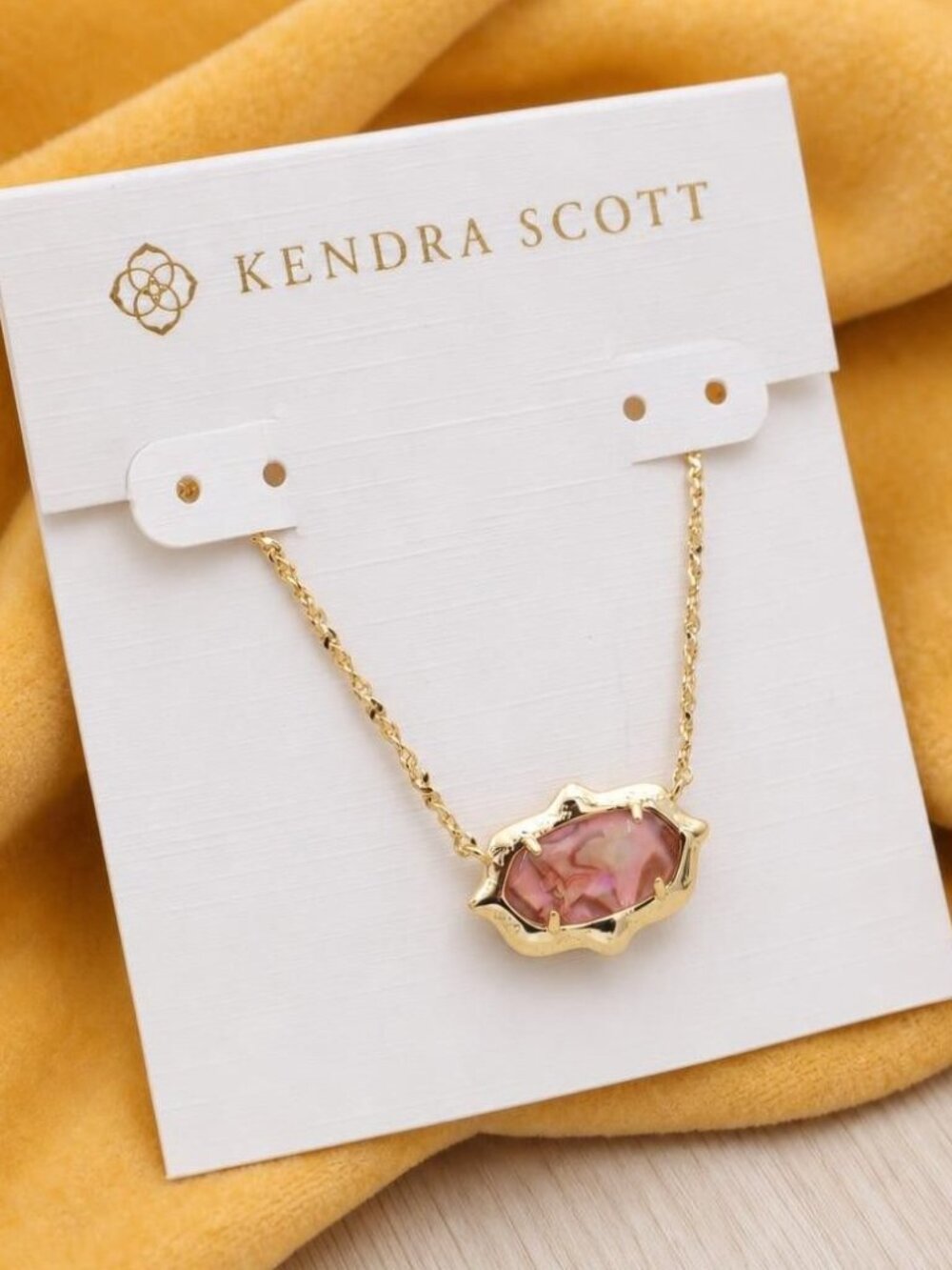 Kendra Scott Elisa Scallop Frame Gold Pendant Necklace